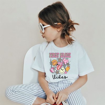 First Grade Vibes - 1st Grade Team Retro 1st Day Of School T-Shirt