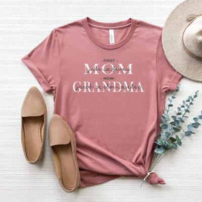 First Mom | Now Grandma Personalized Unisex T-Shirt