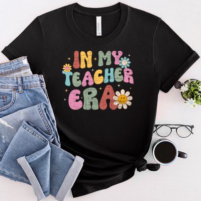 Groovy In My Teacher Era First Day Of School Back To School T-Shirt