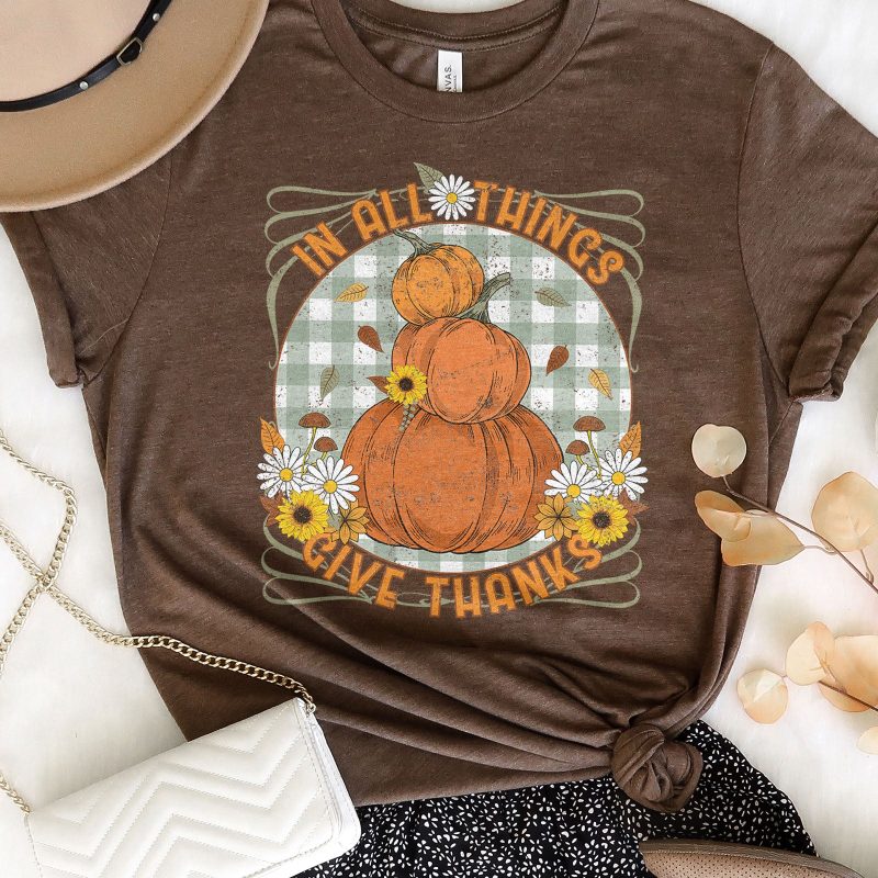 In All Things Give Thanks Pumpkins Unisex T-Shirt