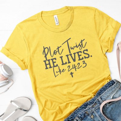 Plot Twist He Lives - Luke 24:23 Unisex T-Shirt